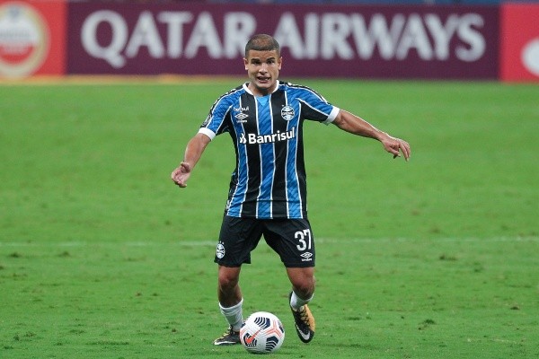 Felipe Albuquerque: receberá oportunidades no Grêmio (Foto: Fernando Alves/AGIF)