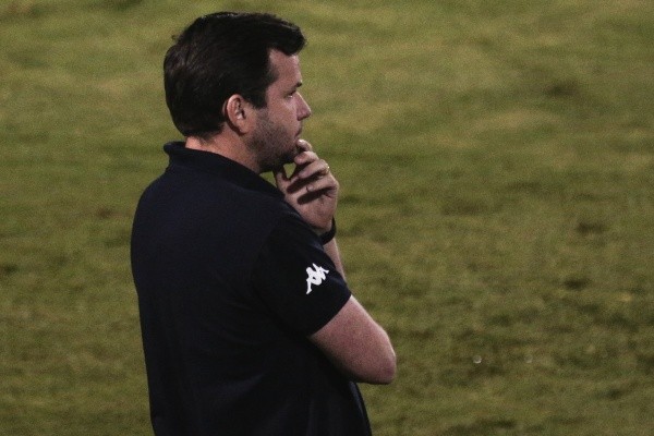 Foto: Ettore Chiereguini/AGIF – Treinador fez boa Série B e lutou pelo acesso até a última rodada