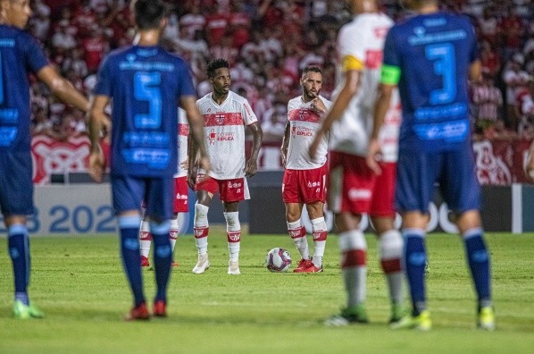 (Foto: Celio Junior/AGIF)