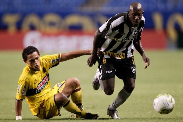 Foto: Buda Mendes / LatinContent via Getty Images | Somália participou de 66 jogos pelo Alvinegro e marcou três gols, todos em 2010