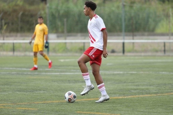 Divulgação Instagram/ Matehus Costa em campo. 