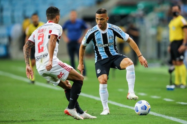 Foto:Pedro H. Tesch/AGIF – Darlan seria outro guri do Tricolor em pauta para ir à Ponte em troca de Moisés