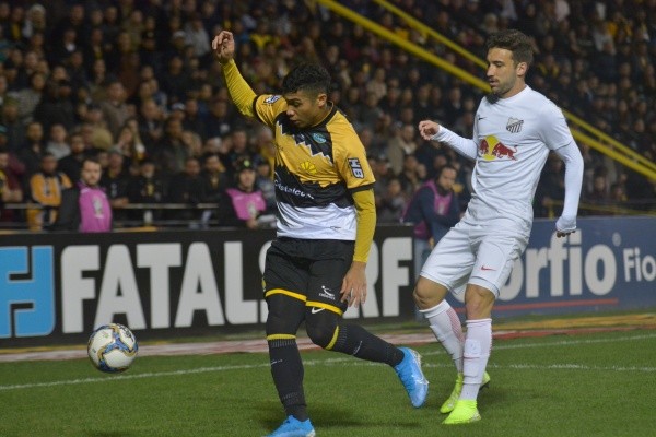 Foto: Lucas Colombo/AGIF – Julimar quando atuava pelo Criciúma