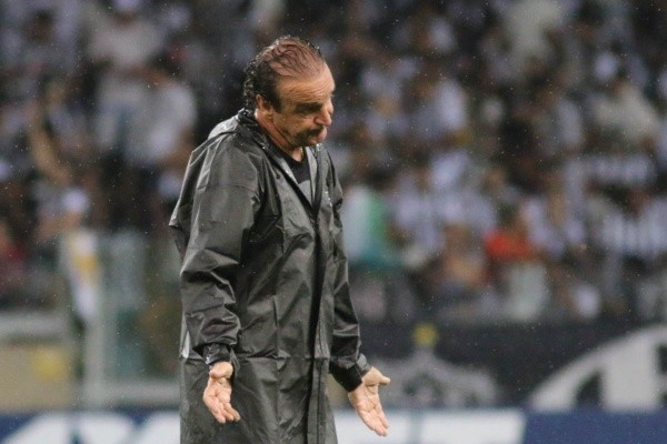 ( Foto: Fernando Moreno/AGIF) Cuca tem seu nome ligado ao Atlético novamente