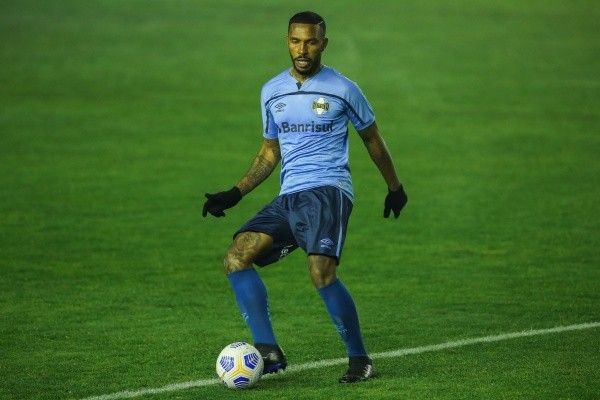 Foto:Pedro H. Tesch/AGIF | Paulo Miranda deve ir para o Juventude