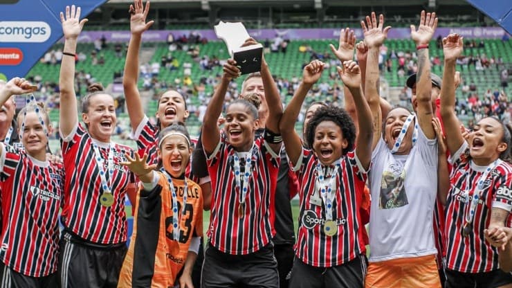 Guilherme Drovas/AGIF/ Temporada de 2021 foi uma das melhores para o futebol feminino no país 