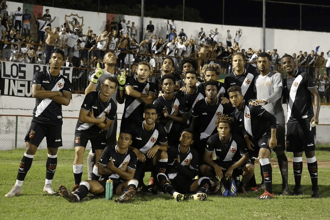 Torcedores se encantaram com desempenho do Vasco na Copinha 2019 (Foto: Ale Vianna/Vasco)