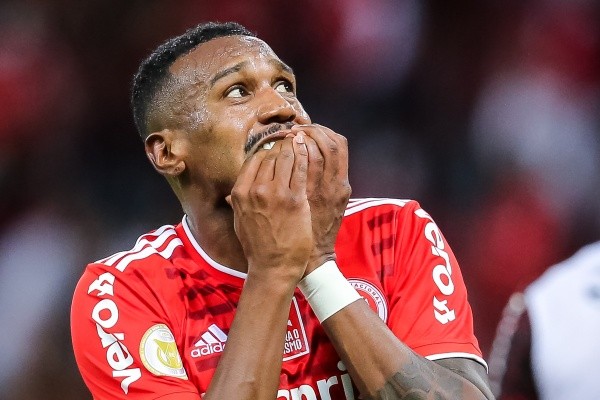 Foto:Pedro H. Tesch/AGIF | Inter aumenta a pedida por Edenílson