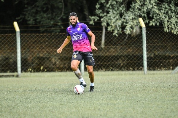 Foto: (Flickr Oficial Brusque) - Wallace vem treinando com o restante do elenco do Brusque nesta pré-temporada