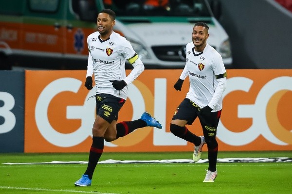 ( Foto: Pedro H. Tesch/AGIF) André ex-Sport entra na mira do Guarani