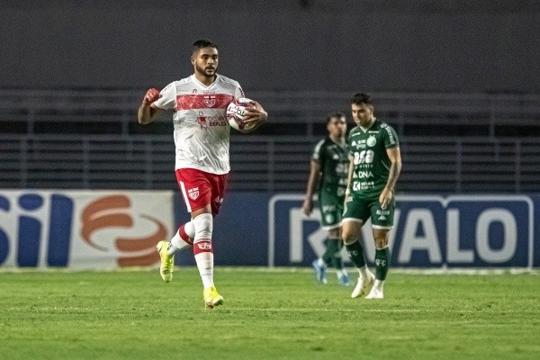 (Foto: Celio Junior/AGIF)