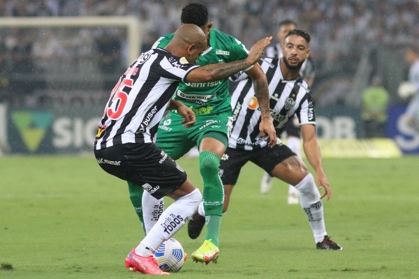 ( Foto: Fernando Moreno/AGIF) Mariano do Atlético Mineiro visita Guarani e Brinco de Ouro