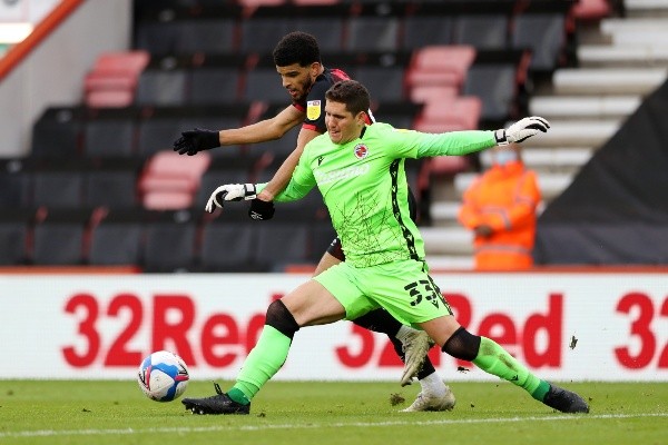 Foto: (Naomi Baker/Getty Images) - Rafael Cabral não tem recebido muitas chances na equipe titular do Reading