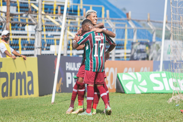 Foto: Twitter Oficial Fluminense - Garotos do Fluminense festejando gol na Copinha Foto: Twitter Oficial Fluminense - Garotos do Fluminense festejando gol na Copinha
