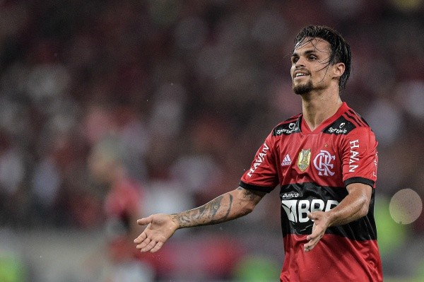 Thiago Ribeiro/AGIF – Proposta pelo camisa 19 balançou a Diretoria do Mengão