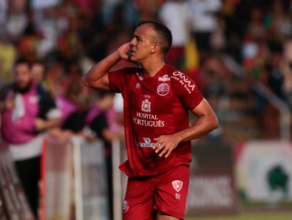 Foto:Caio Falcão/AGIF -Matheus Carvalho em ação pelo Náutico