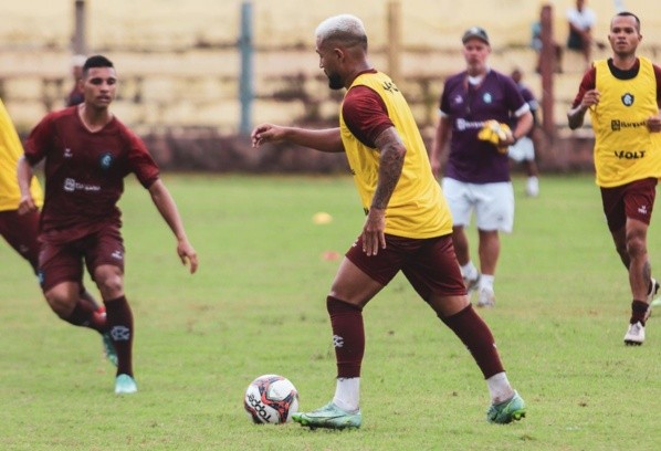 Foto: (Samara Miranda/Remo) - Luan Rodrigues durante atividade de pré-temporada do Remo