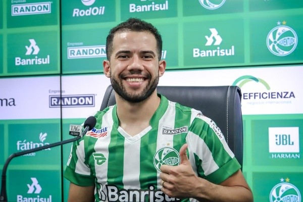 Fernando Alves/E.C Juventude / Rodrigo Soares é apresentado no Juventude: 'Posso contribuir da melhor maneira'