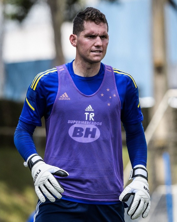 Foto: Gustavo Aleixo/Cruzeiro – Rafael volta ao Brasil depois de anos no futebol europeu