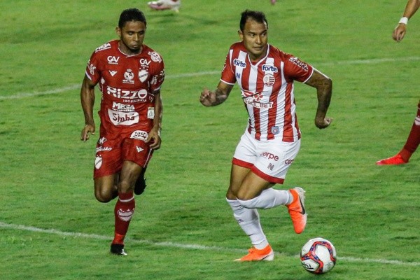 Paulo Paiva/AGIF – Deivid em ação pelo Vila Nova