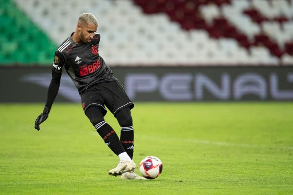 Foto: Jorge Rodrigues/AGIF – Gabriel Batista foi revelado pelo Flamengo e defendia o elenco profissional desde 2017