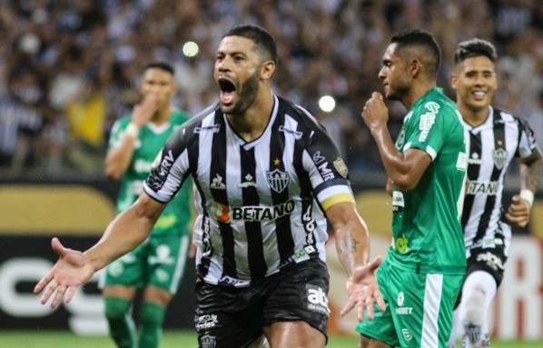 (Foto: Fernando Moreno/AGIF) Fábio Gomes é apresentado no Galo