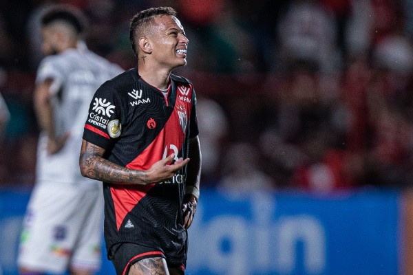 Foto: Heber Gomes/AGIF – Janderson quando atuava pelo Atlético-GO