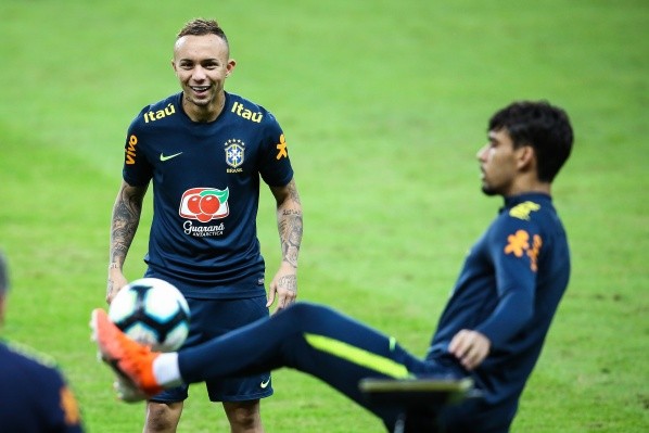 Foto: Pedro H. Tesch/AGIF – Jogador perdeu espaço também na seleção brasileira de Tite