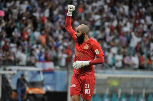 Foto: (Jhony Pinho/AGIF) - Na Série A 2021, Danilo Fernandes disputou 16 jogos pelo Bahia, e ajudou a equipe a não levar gols em oito oportunidades