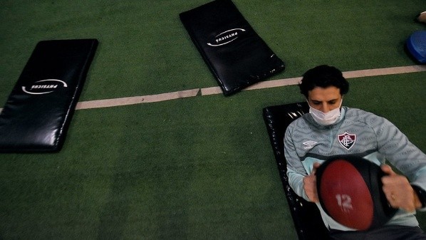 Mailson Santana / Fluminense FC – Volante durante sessão de fisioterapia no Tricolor