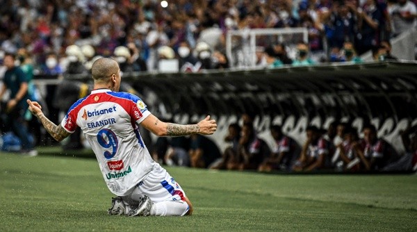 Wellington Paulista foi capitão do Fortaleza (Foto: Kely Pereira/AGIF)