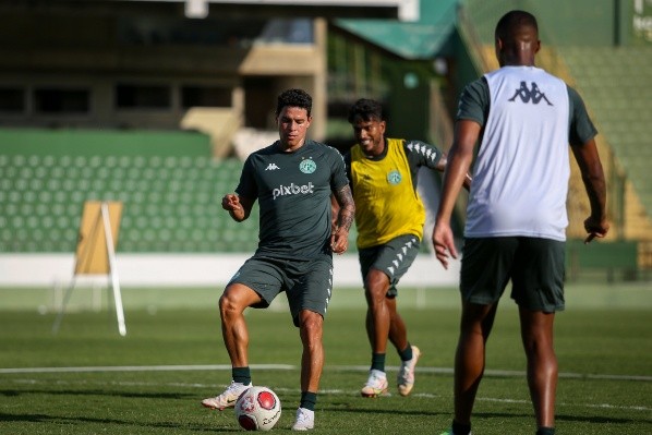 Foto: (Flickr Oficial Guarani/Thomaz Marostegan/Guarani FC) - Giovani Augusto deve começar jogando contra o São Paulo