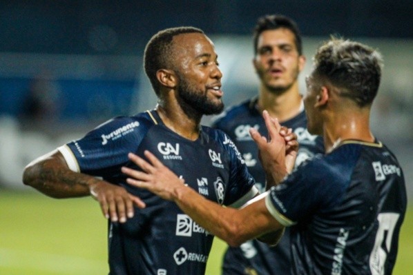 Victor Andrade estava no Remo (Foto: Fernando Torres/AGIF)