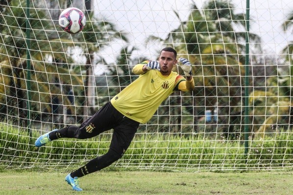 Foto: (Flickr Oficial Sampaio Corrêa/Ronald Felipe/Sampaio Corrêa) - Gabriel Batista está apto para estrear com a camisa da Bolívia Querida
