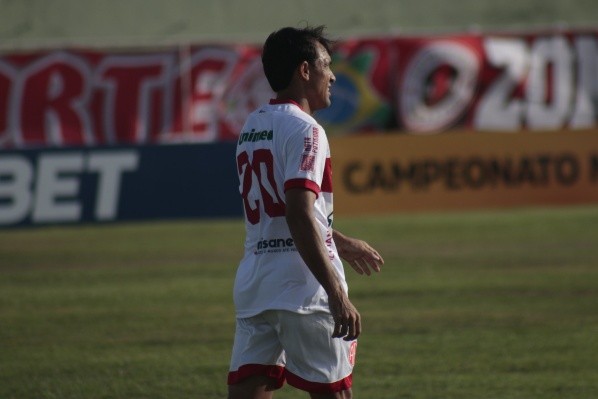 Foto: (Flickr Oficial América-RN/Canindé Pereira/América FC) - Márcio Mossoró durante partida do América de Natal contra o Força e Luz