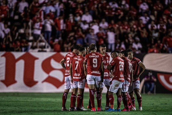Foto: (Heber Gomes/AGIF) - Renato acredita que o entrosamento do Vila Nova pode fazer a diferença neste início de Campeonato Goiano