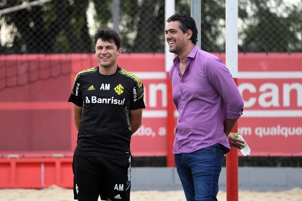 Medina e Bracks: Em busca de novos reforços (Foto: Ricardo Duarte/Internacional)