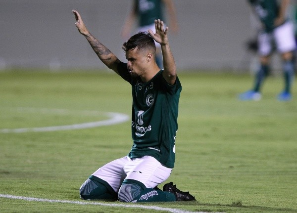 Foto: (Heber Gomes/AGIF) - Na Série A 2019, Michael foi o jogador do Goiás com mais participações diretas em gol, sendo nove tentos e quatro assistências