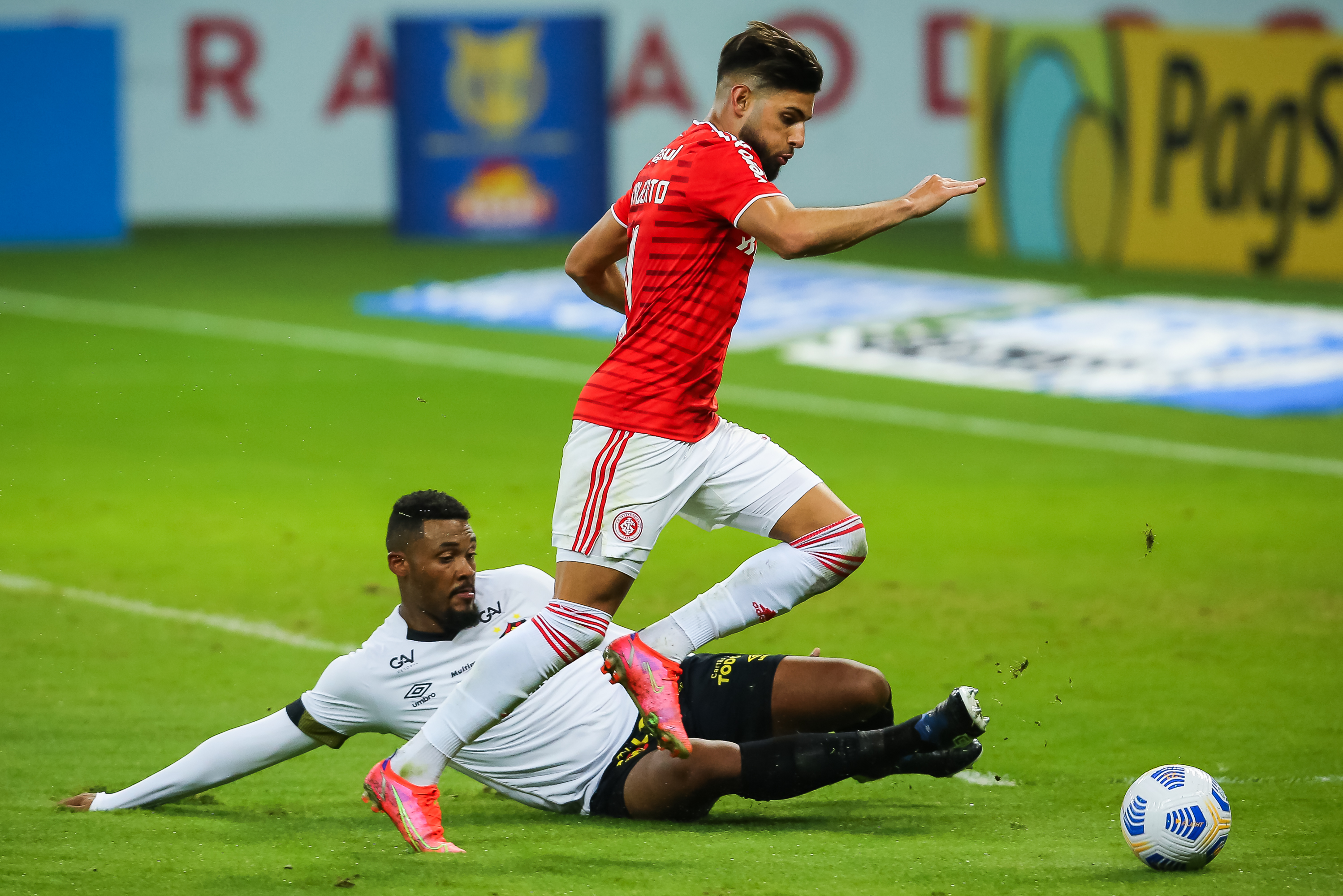 Pedro H. Tesch/AGIF/ Santos receberá bolada por venda de Yuri Alberto ao Zenit. 