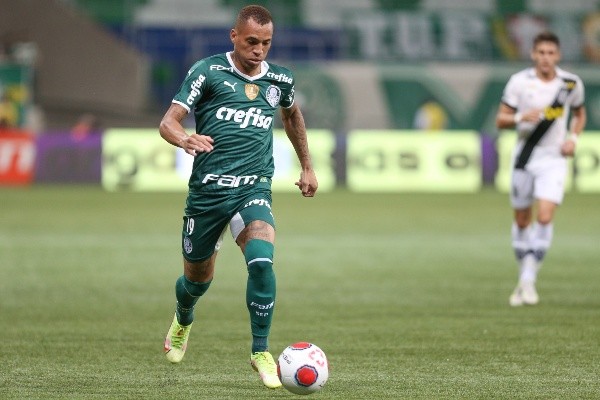 Foto: Marcello Zambrana/AGIF – Breno Lopes em ação pelo Palmeiras