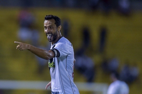 Foto:Thiago Ribeiro/AGIF | Nenê tem números que o credenciam a titularidade