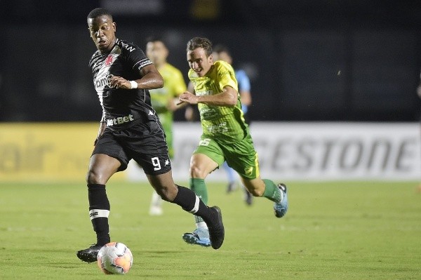 Staff Images/CONMEBOL/ Ribamar em campo pelo Vasco. Staff Images/CONMEBOL/ Ribamar em campo pelo Vasco.