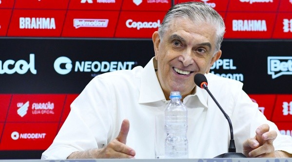 Foto: (Site Oficial Athletico/Gustavo Oliveira/athletico.com.br) - Mario Celso Petraglia espera que as mudanças sejam positivas para o Athletico