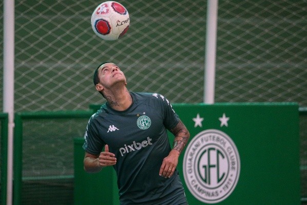 Foto: (Flickr Oficial Guarani/Thomaz Marostegan/Guarani FC) - Giovanni Augusto começou a partida contra o Mirassol no banco de reservas do Guarani