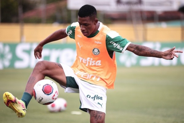 Foto: Ettore Chiereguini/AGIF – Danilo destaca importância de jogos no estadual para preparação