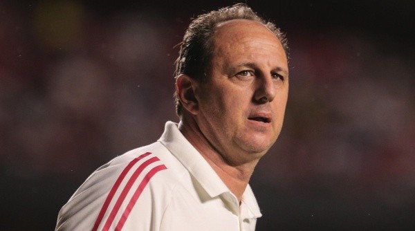 Ceni falou em falha de planejamento após derrota para Bragantino (Foto: Ettore Chiereguini/AGIF)