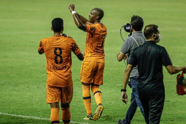 Foto: (Paulo Paiva/AGIF) - Cristiano comemora seu primeiro gol atuando pelos profissionais do Sport