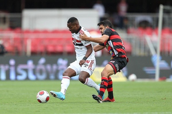 Foto: (Flickr São Paulo/Paulo Pinto/Saopaulofc.net) - Nikão começou entre os titulares do São Paulo no duelo contra o Ituano