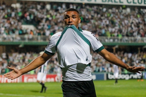 Foto: Gabriel Machado/AGIF – Igor Jesus está no radar do Internacional para 2022