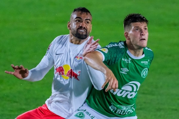 Foto: Marcello Zambrana/AGIF – Zagueiro vestiu a camisa do Massa Bruta por 82 jogos e marcou três gols